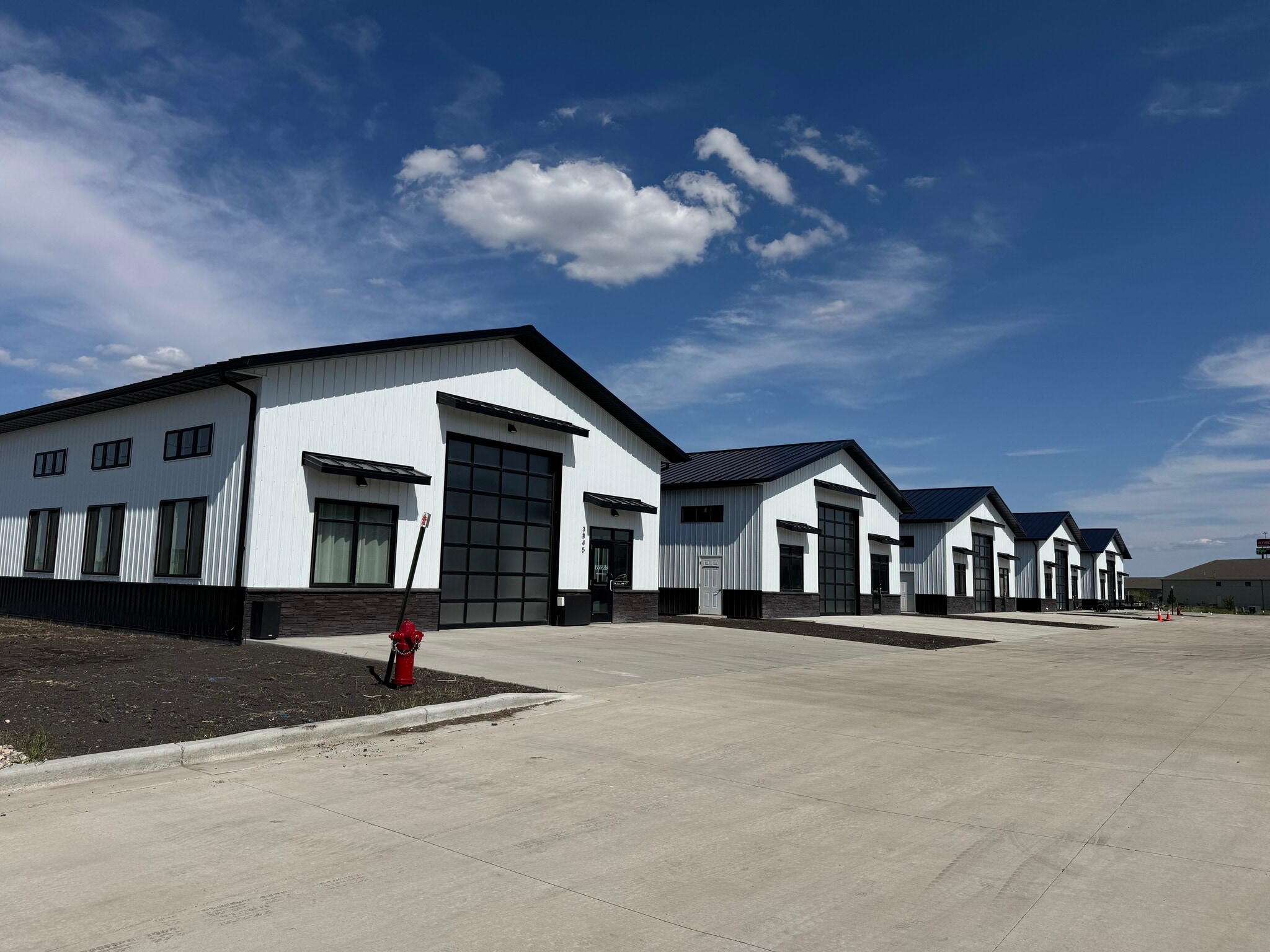 2955 Thunder, Fargo, ND for sale Building Photo- Image 1 of 7