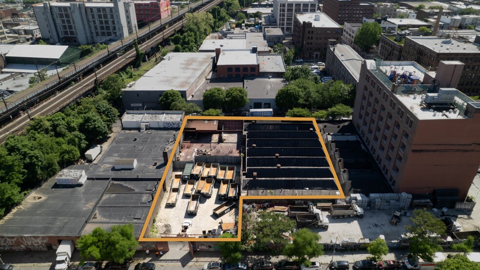 801-805 E 136th St, Bronx, NY à vendre - Photo du bâtiment - Image 2 de 2