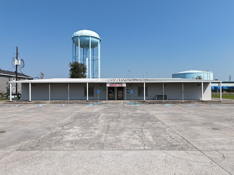 1600 W McNeese St, Lake Charles, LA à louer - Photo principale - Image 1 de 4