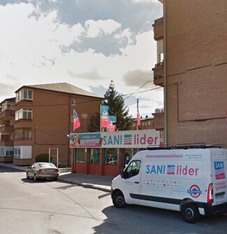 Plus de détails pour Multi-résidentiel à vendre