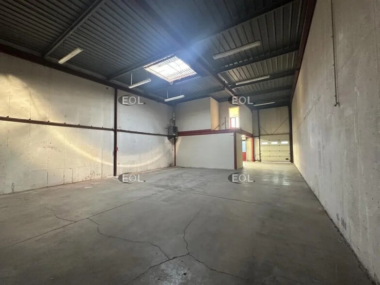 Industrial in Champigny-sur-Marne for lease - Building Photo - Image 1 of 6