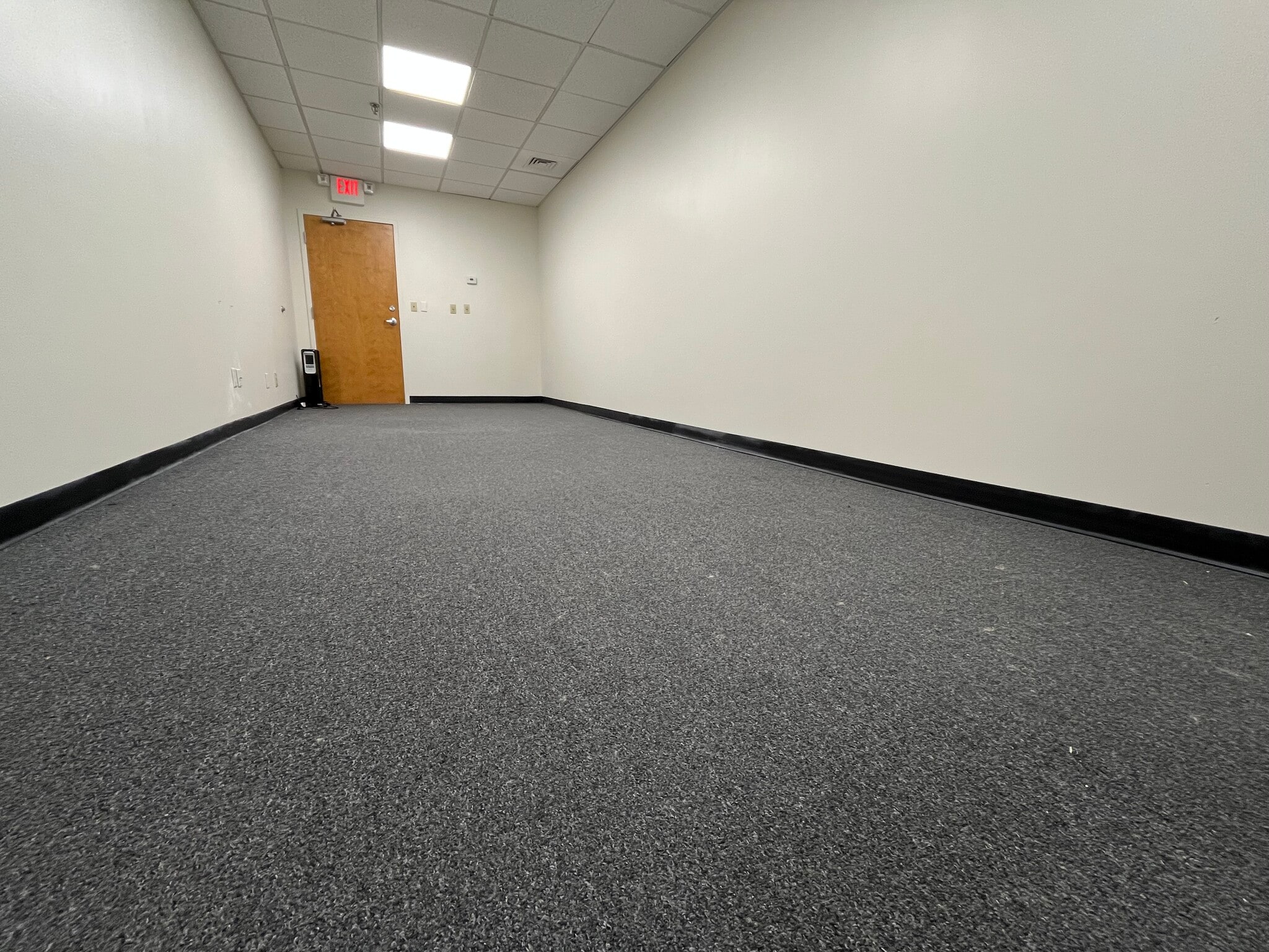2 Electronics Ave, Danvers, MA for lease Interior Photo- Image 1 of 1