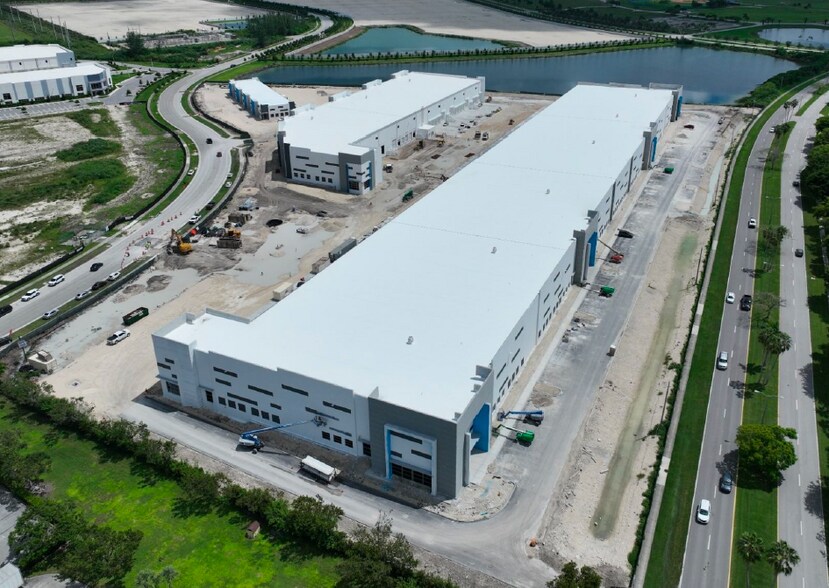 1001 Park of Commerce Blvd, Homestead, FL à louer - Photo du bâtiment - Image 3 de 13