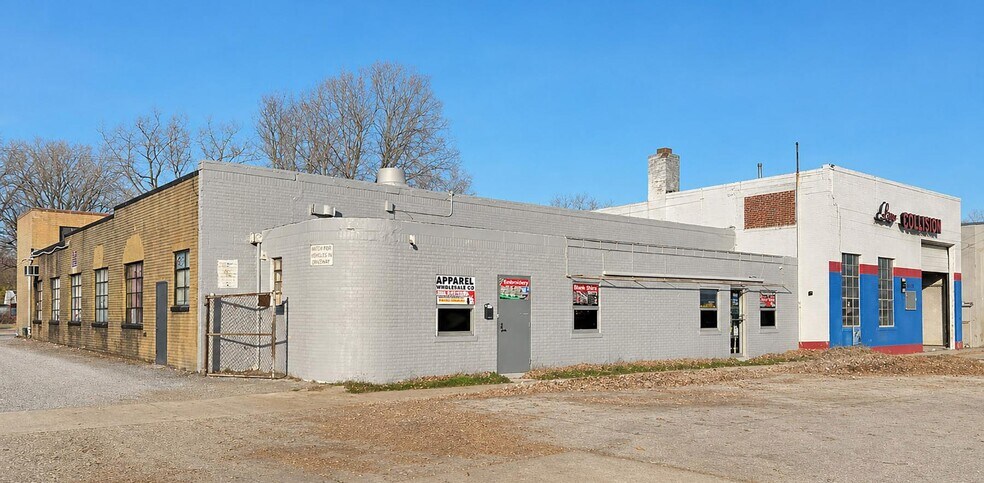 2323 E 9 Mile Rd, Warren, MI à louer - Photo du bâtiment - Image 2 de 3
