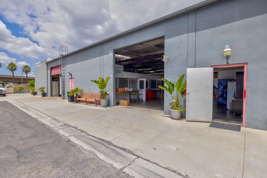 1845 S Lewis St, Anaheim, CA for sale - Building Photo - Image 3 of 24