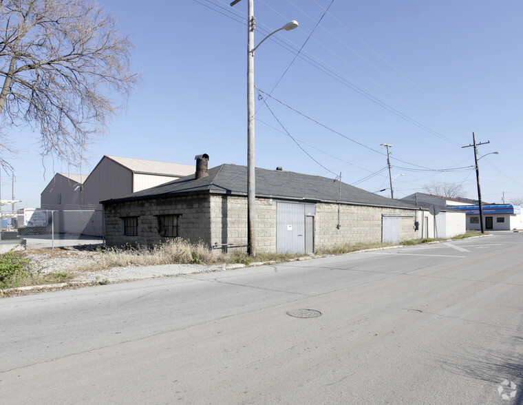 875-877 N 19th St, Columbus, OH à vendre - Photo du bâtiment - Image 2 de 5