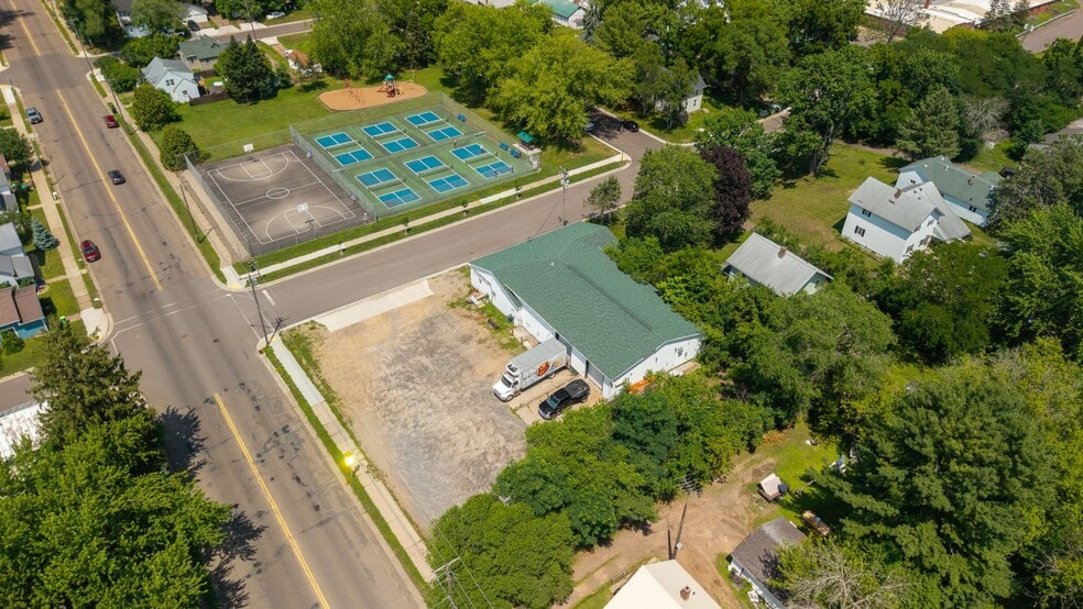 15 E Walnut St, Chippewa Falls, WI for sale - Aerial - Image 3 of 32