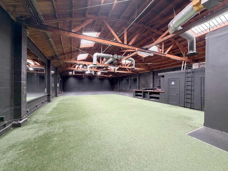 6610 Lexington Ave, Los Angeles, CA à louer - Photo du bâtiment - Image 3 de 14