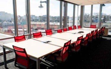 1036 W Juneau Ave, Milwaukee, WI for lease - Interior Photo - Image 3 of 10