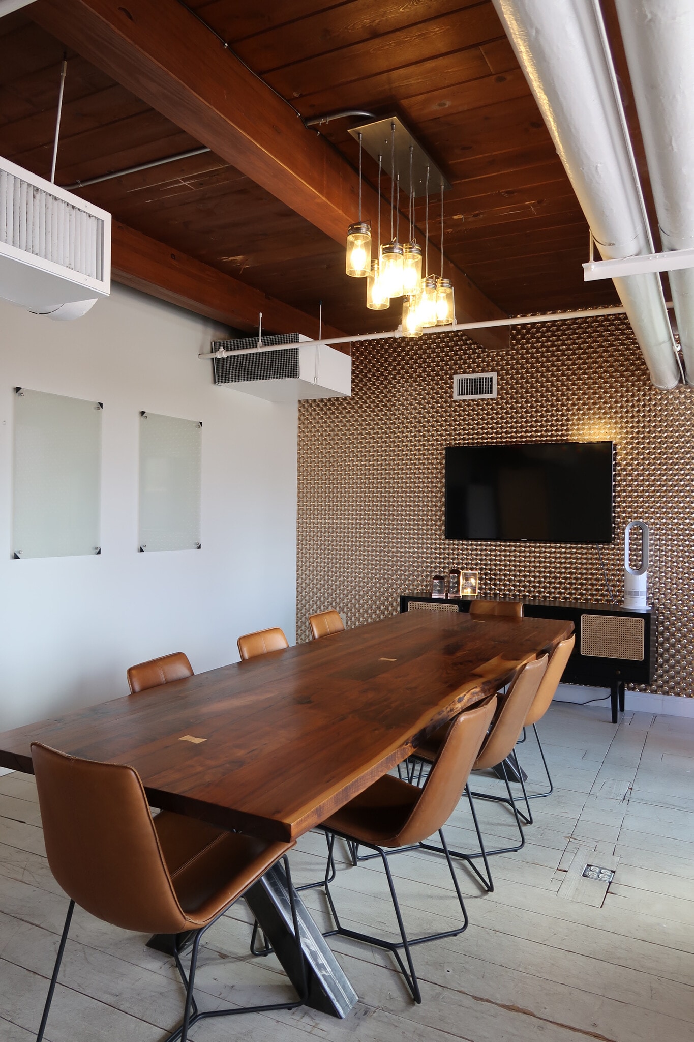 260 1st Ave S, Saint Petersburg, FL à louer Photo intérieure- Image 1 de 2