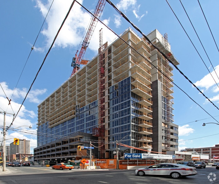 320 Richmond St E, Toronto, ON à vendre - Photo du bâtiment - Image 2 de 5