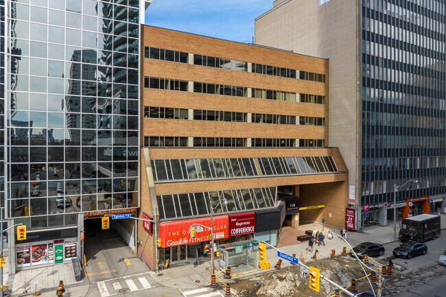 Plus de détails pour 110 Eglinton Ave E, Toronto, ON - Bureau à louer