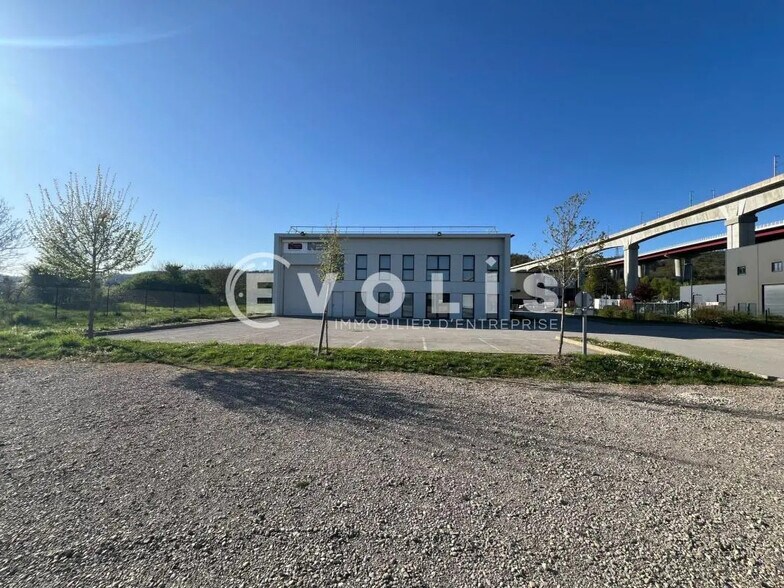 Flex dans La Boisse à louer - Photo du bâtiment - Image 2 de 15