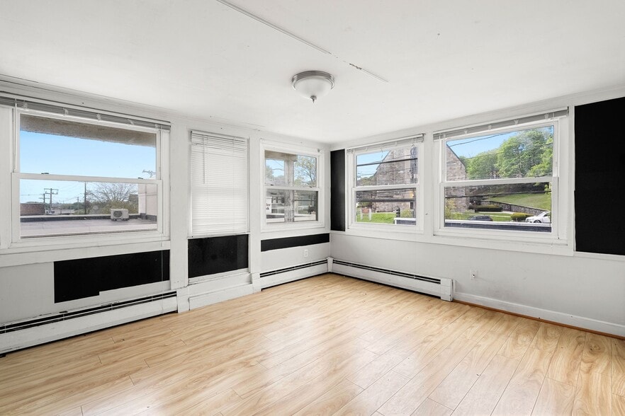 1205 Massachusetts Ave, Arlington, MA for sale - Building Photo - Image 3 of 30