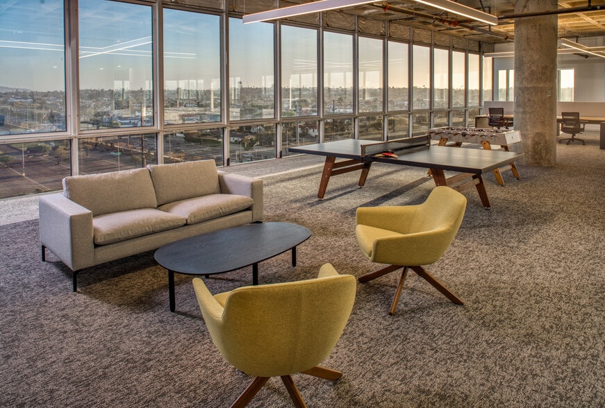 15000 Aviation Blvd, Hawthorne, CA for lease - Interior Photo - Image 3 of 12