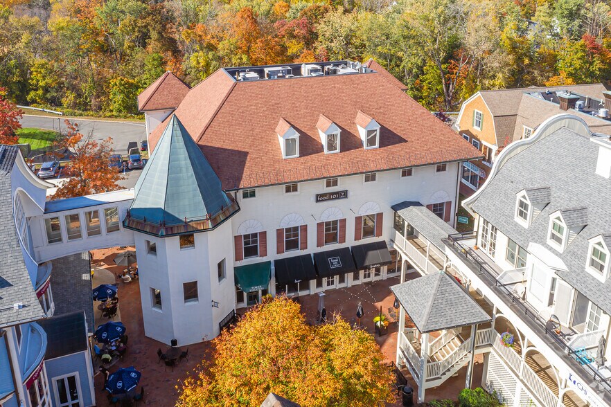 19 College St, South Hadley, MA à louer - Photo du bâtiment - Image 3 de 5