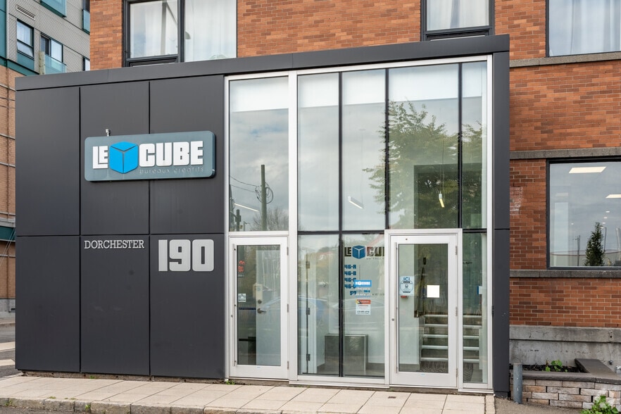 190 Rue Dorchester, Québec, QC for lease - Building Photo - Image 2 of 3