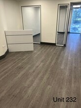 15720 Ventura Blvd, Encino, CA à louer Photo intérieure- Image 1 de 4