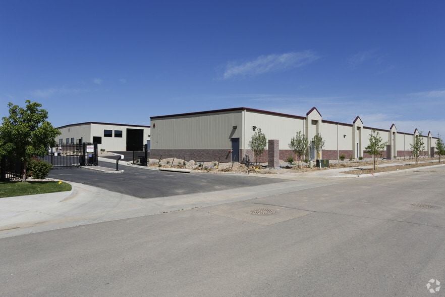 151 Mt Elbert Ave, Dacono, CO à vendre - Photo du bâtiment - Image 2 de 29