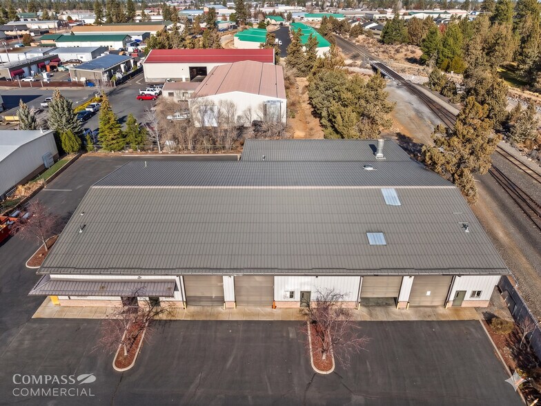 20676 Carmen Loop, Bend, OR for sale - Building Photo - Image 3 of 11