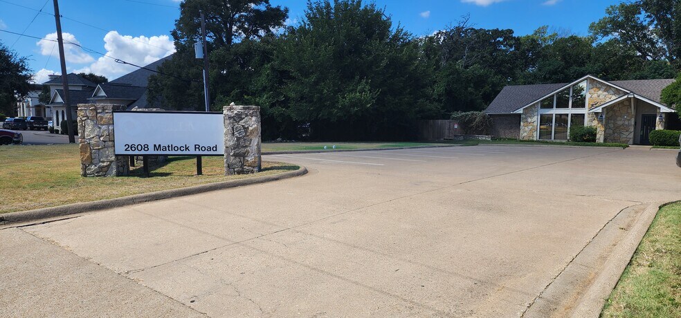 2608 Matlock Rd, Arlington, TX à louer - Photo du bâtiment - Image 2 de 24
