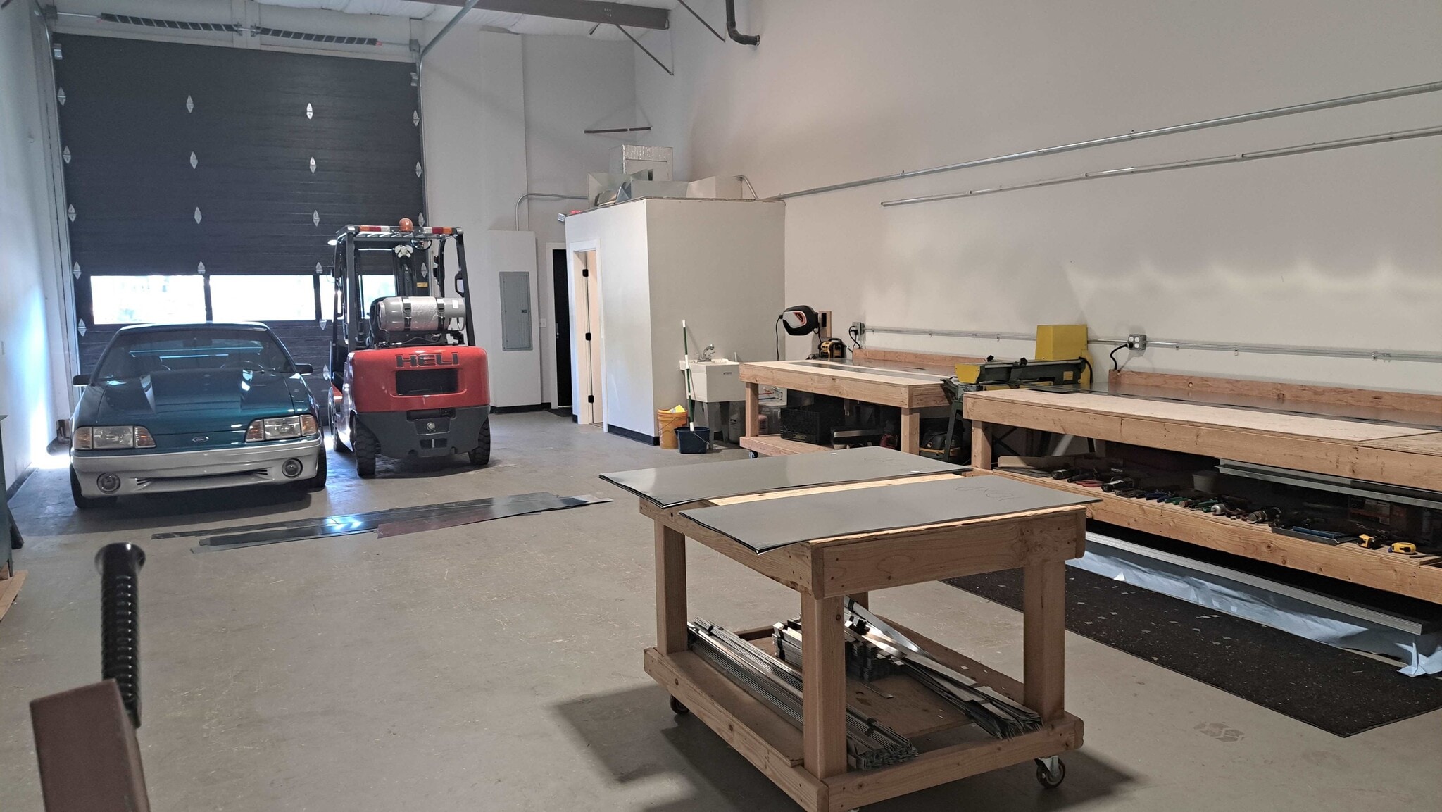 77 S Main St, Newtown, CT for lease Interior Photo- Image 1 of 4