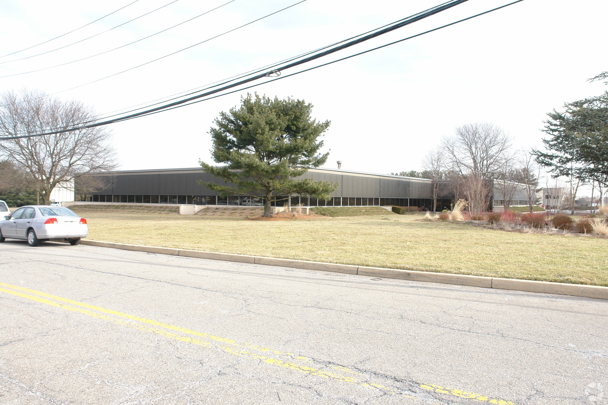 281 Centennial Ave, Piscataway, NJ for lease Primary Photo- Image 1 of 5