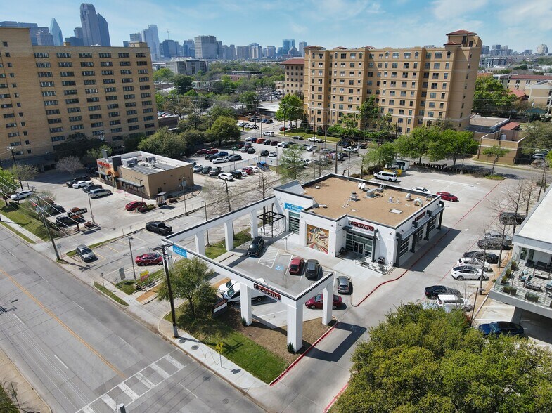 3921 Gaston Ave, Dallas, TX à vendre - Photo du bâtiment - Image 3 de 5