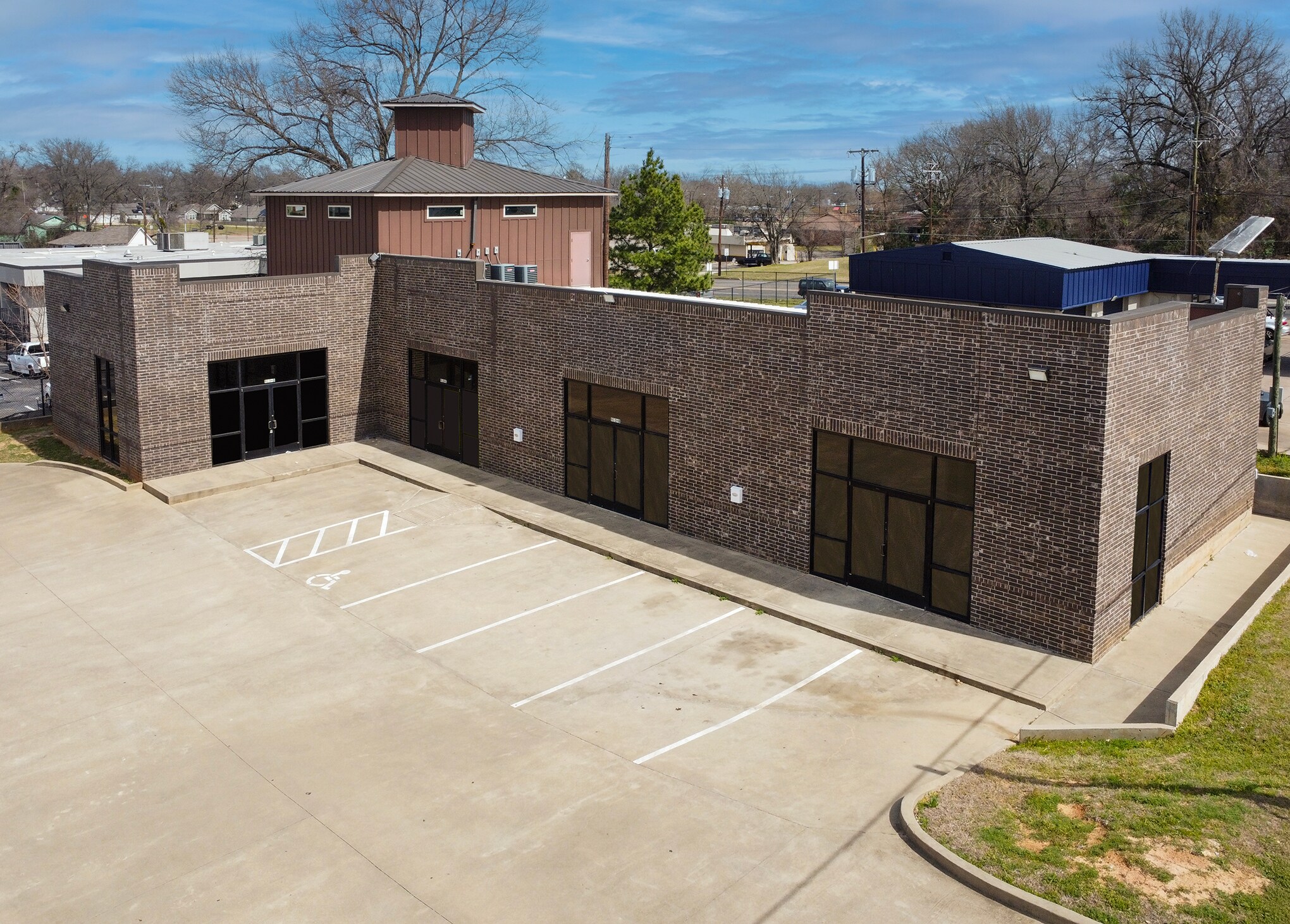 913 W Bow St, Tyler, TX for sale Building Photo- Image 1 of 35