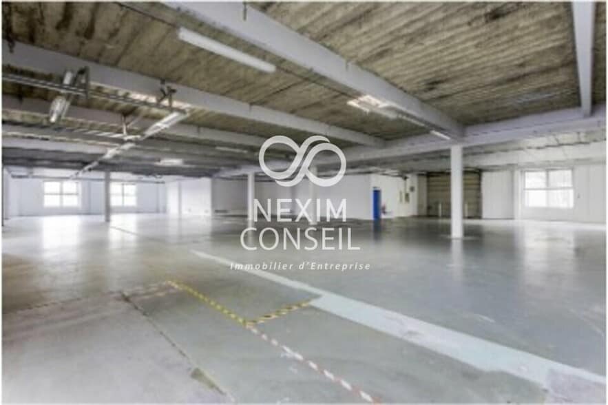 Flex in Gennevilliers for lease - Interior Photo - Image 1 of 2