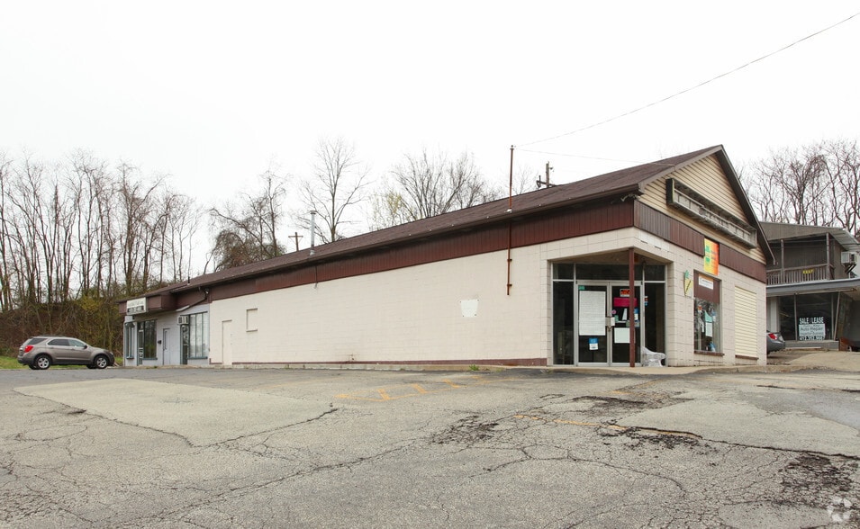100-108 Mclay Dr, Elizabeth, PA for lease - Building Photo - Image 2 of 2