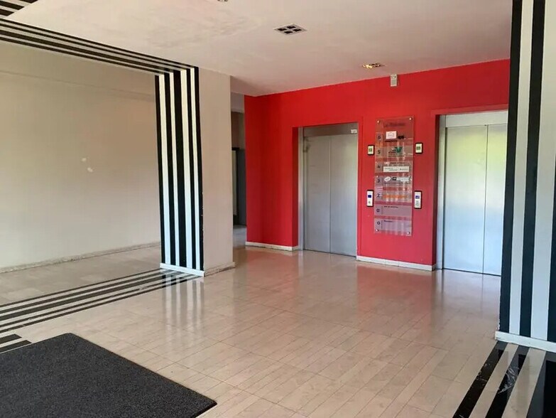2 Boulevard De L'Oise, Pontoise for lease - Building Photo - Image 3 of 13