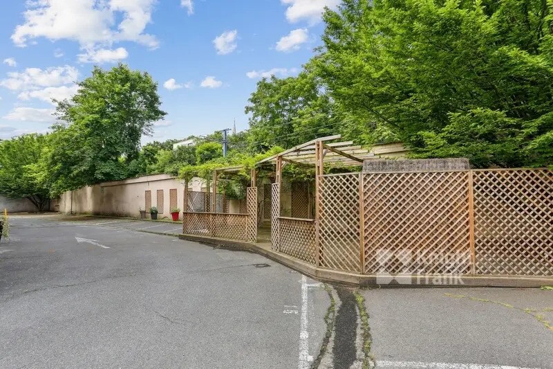 22-23 Quai Du President Carnot, Saint-Cloud à louer - Photo du bâtiment - Image 3 de 15