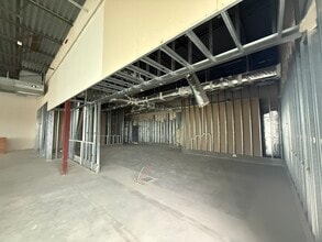 1704 Bandera Rd, San Antonio, TX for lease Interior Photo- Image 2 of 4