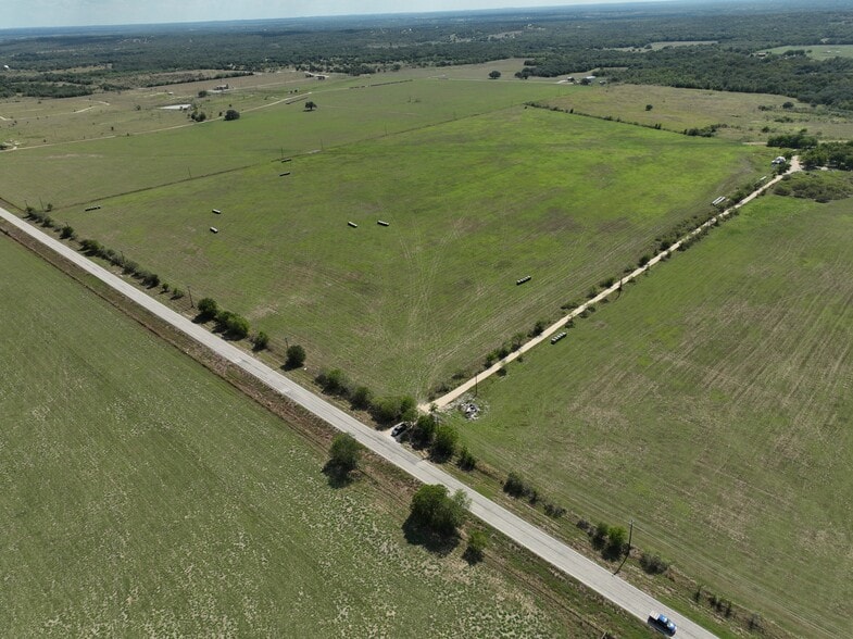 TBD FM 1322 Hwy, Lockhart, TX à vendre - Photo du bâtiment - Image 2 de 7