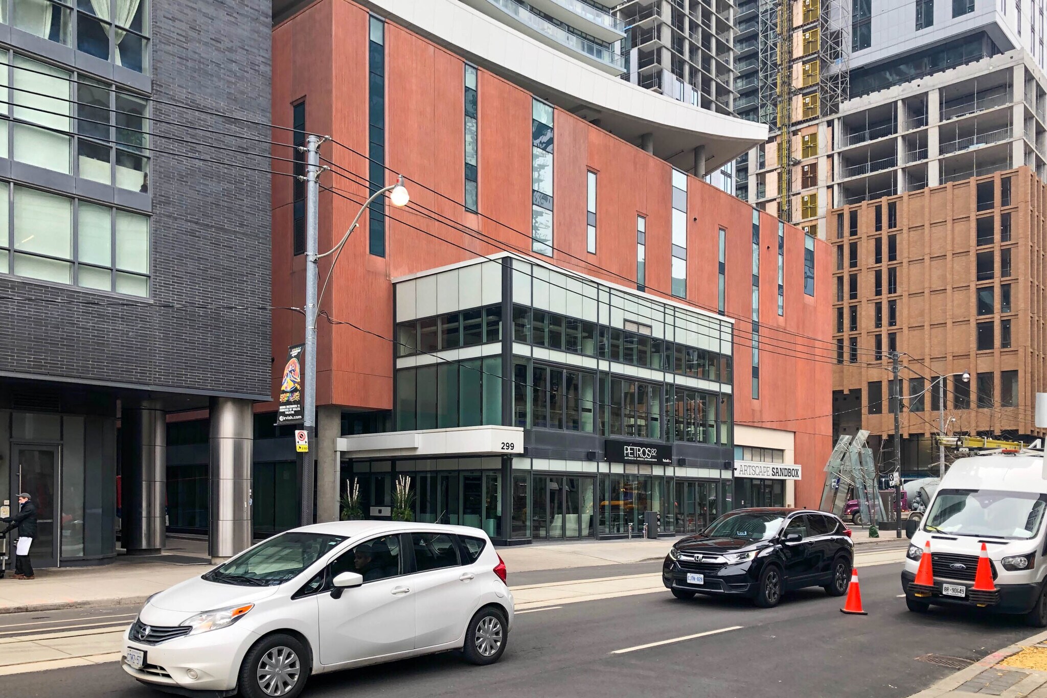 299 Adelaide St W, Toronto, ON à vendre Photo de construction- Image 1 de 2