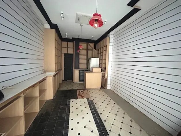 Commerce de détail dans Paris à vendre - Photo intérieure - Image 3 de 5