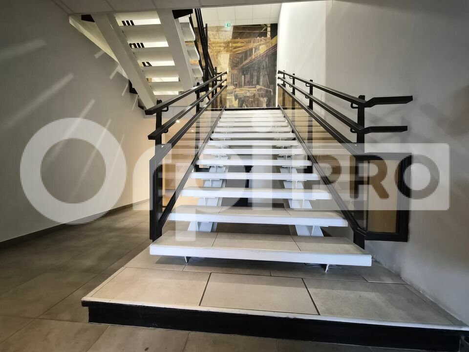 Office in Reims for lease Interior Photo- Image 1 of 6