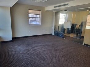215-45 Northern Blvd, Bayside, NY for lease Interior Photo- Image 2 of 6