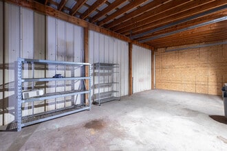 12 A Cattlemans Ln, Berryville, VA for lease Interior Photo- Image 2 of 8