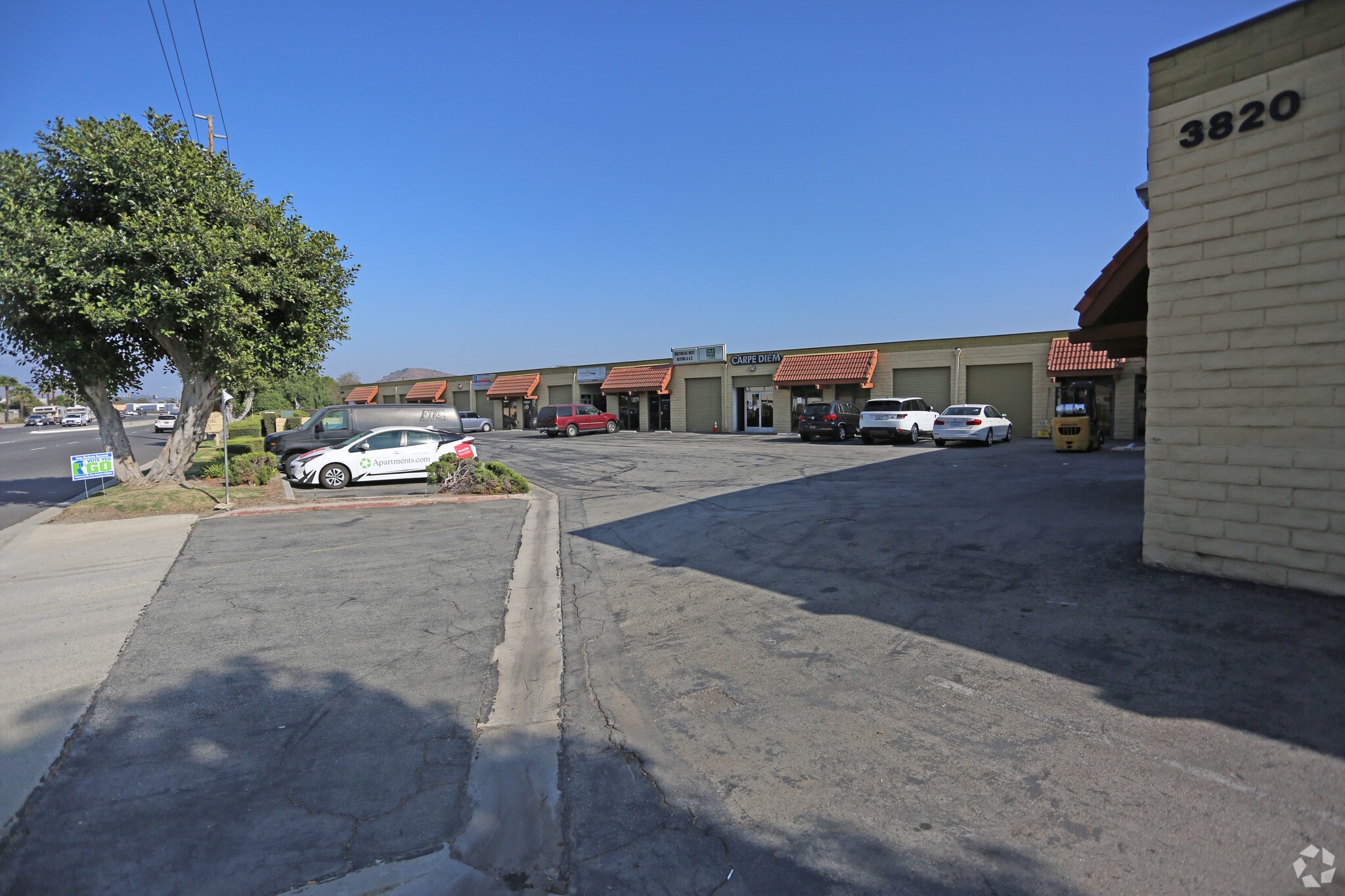 3820 W Valley Blvd, Walnut, CA for lease Primary Photo- Image 1 of 8