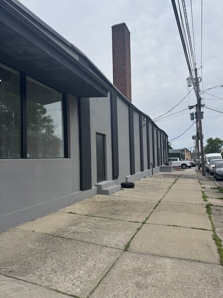 347 E 22nd St, Paterson, NJ for sale - Building Photo - Image 2 of 6