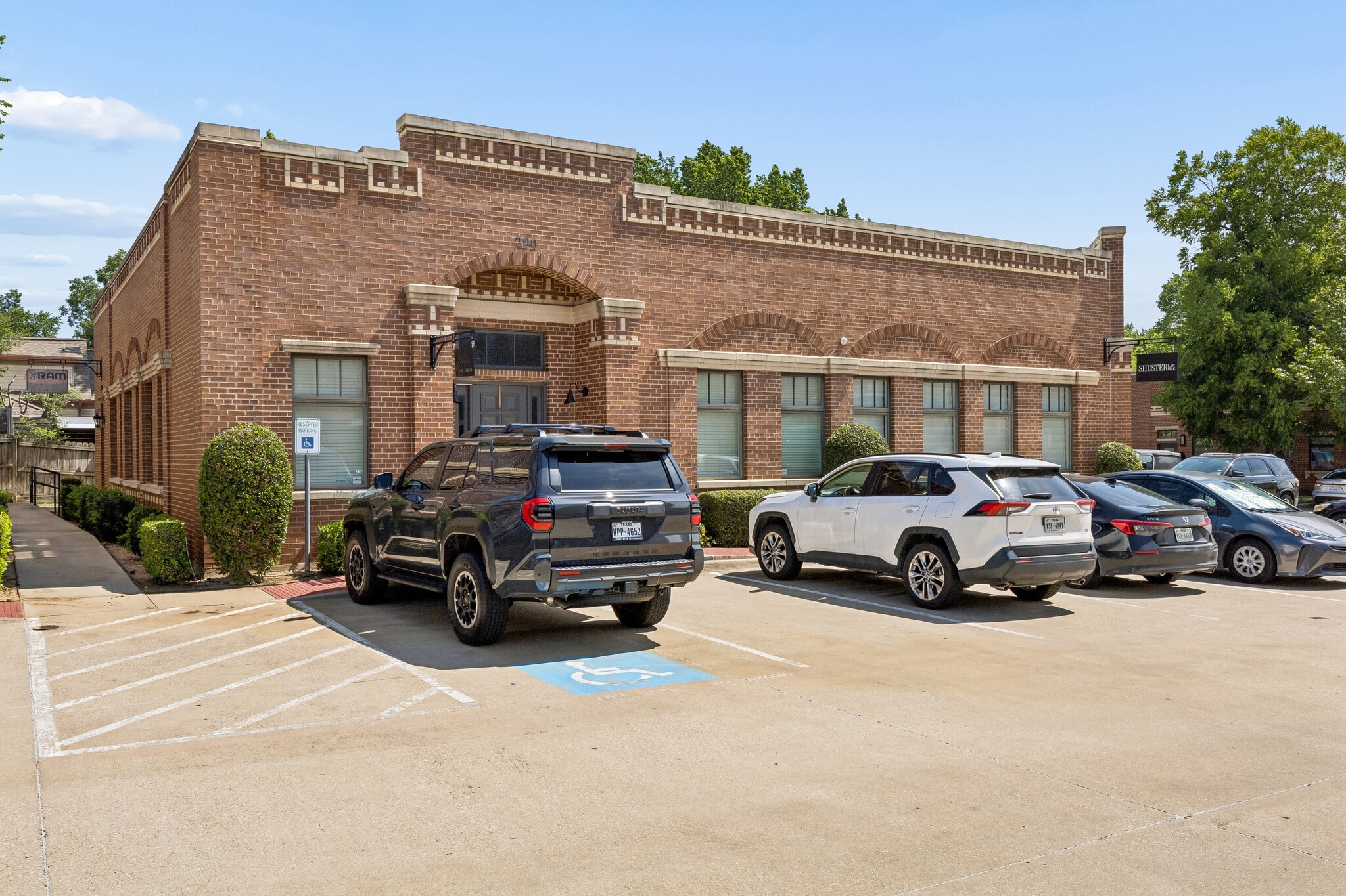 118 Lynn Ave, Lewisville, TX for sale Building Photo- Image 1 of 22