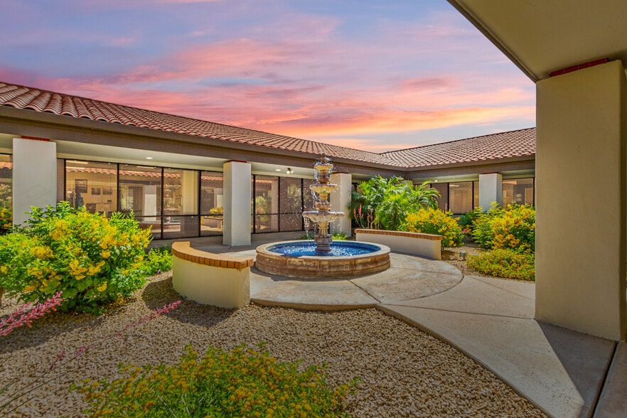 10214 N Tatum Blvd, Phoenix, AZ for lease - Primary Photo - Image 1 of 11