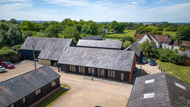 Meppershall Rd, Hitchin à vendre Photo du bâtiment- Image 1 de 7