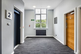 Woodvale Rd, Brighouse for lease Interior Photo- Image 2 of 5