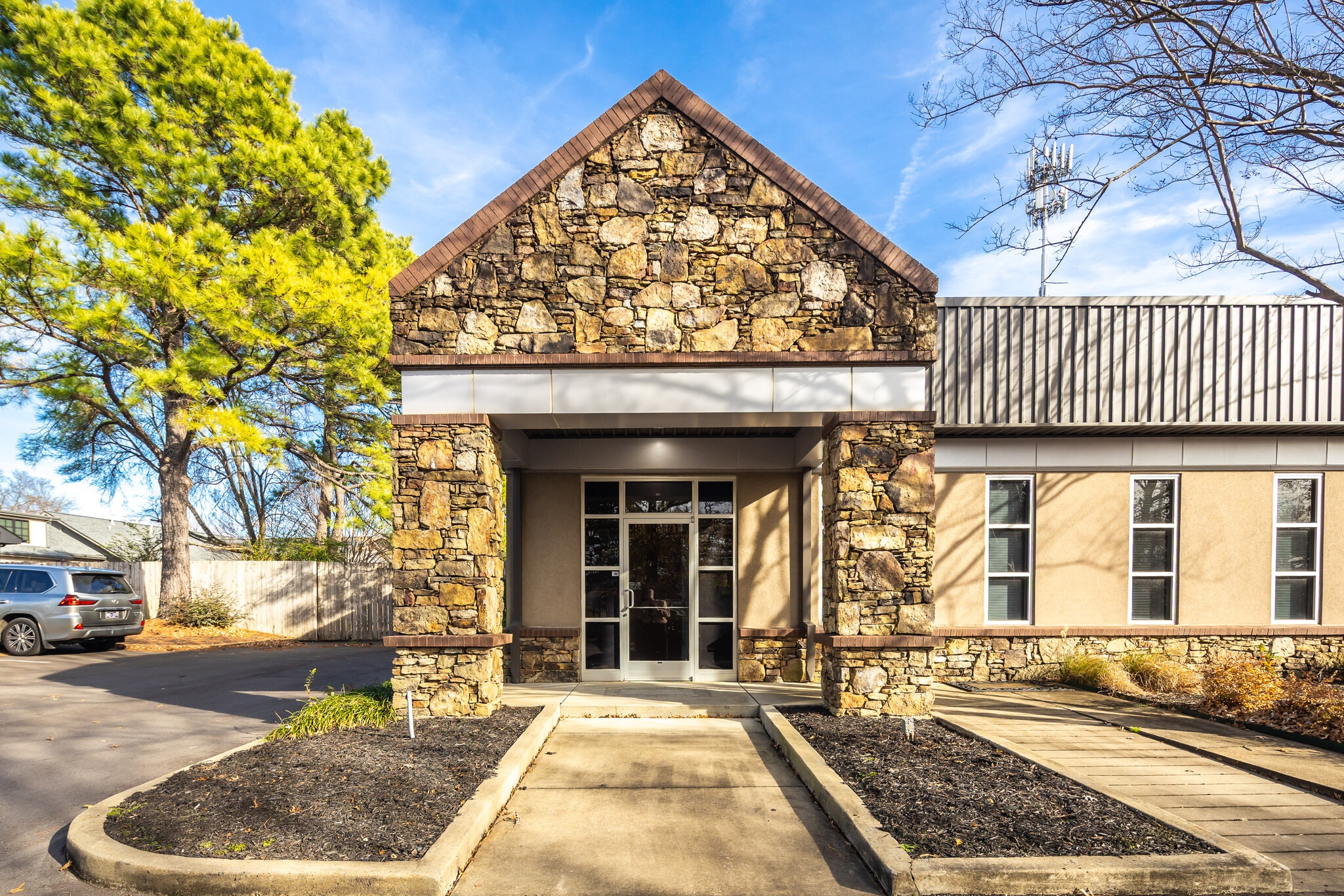 30 S Byhalia Rd, Collierville, TN for lease Primary Photo- Image 1 of 17