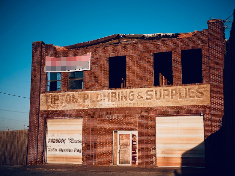 3250 Charles Page Blvd, Tulsa, OK for sale - Building Photo - Image 2 of 12