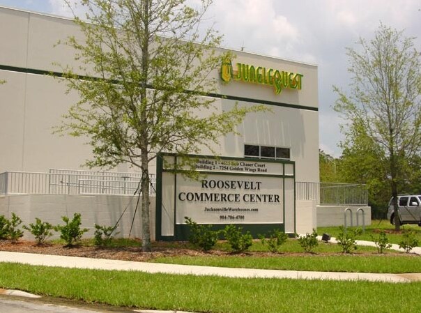 7254 Golden Wings Rd, Jacksonville, FL à louer - Photo du bâtiment - Image 3 de 10