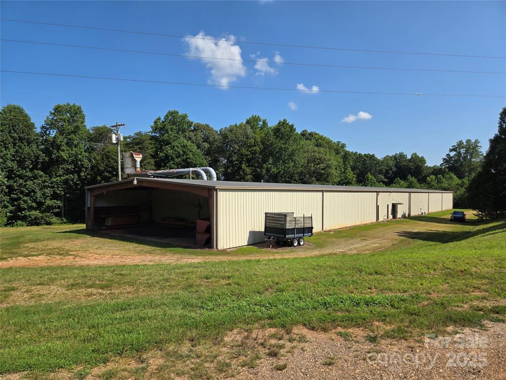 5481 & 5485 Herman Rd portefeuille de 2 propriétés à vendre sur LoopNet.ca Photo principale- Image 1 de 3
